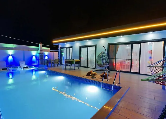Villa Elif Uezuemlue Kaş